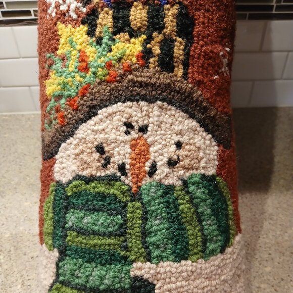 Peking Handicraft Hand-Hooked Wool Snowman Lumbar Pillow - 8x24 inches - Picture 2 of 8
